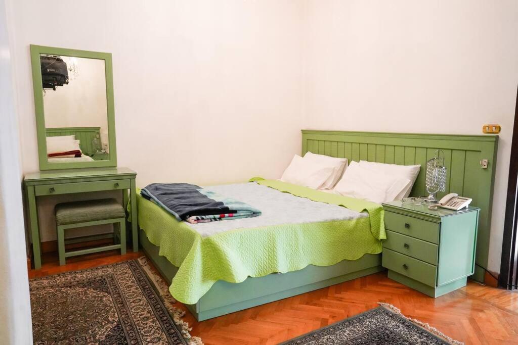 Amazing Flat 9 Mins To Airport At Heliopolis *