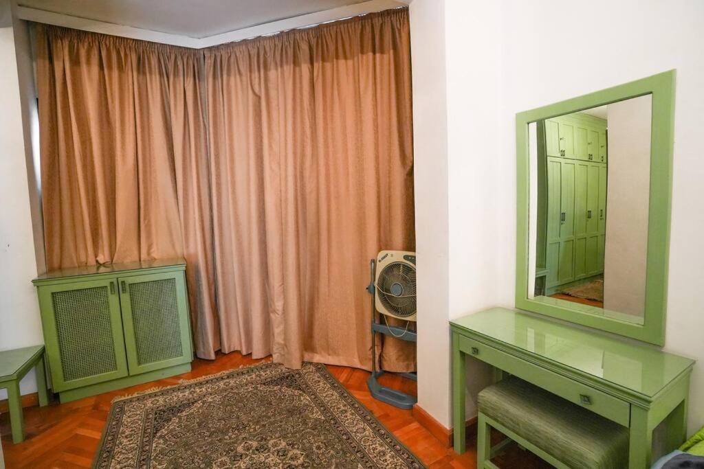 Amazing Flat 9 Mins To Airport At Heliopolis Apartment *